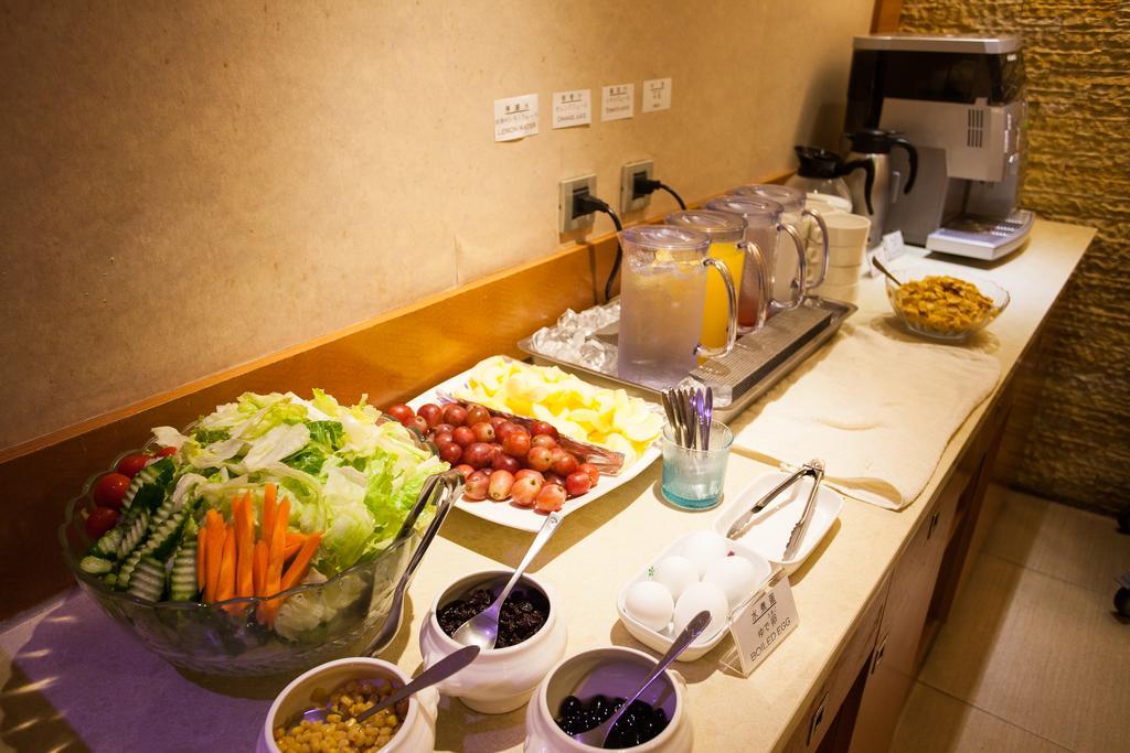Rich Garden Hotel Тайбей Екстер'єр фото